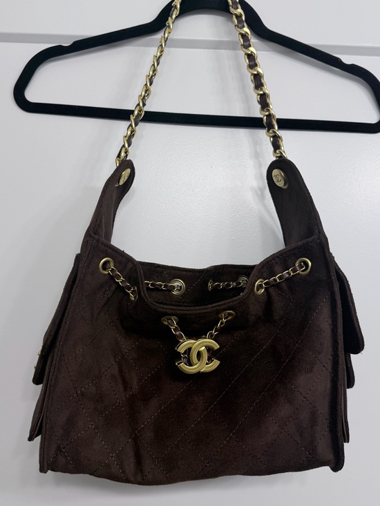 The Unbranded Brand Handbags - Brown Quilted Faux Suede Handbag